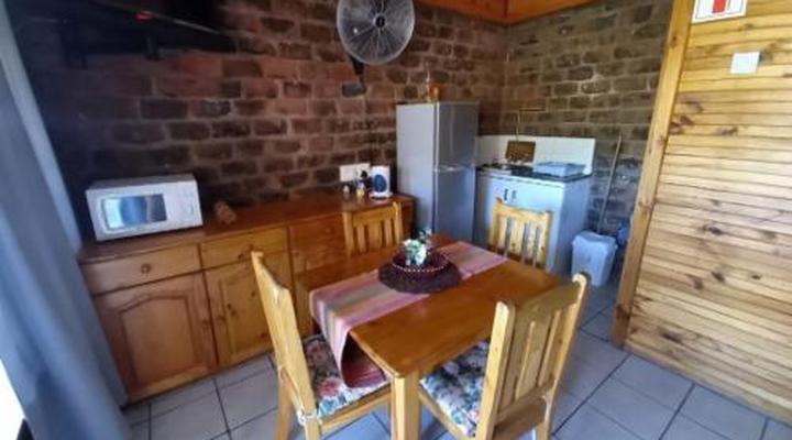 Eagle Falls Country Lodge & Adventures