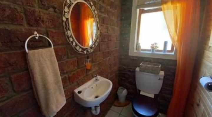 Eagle Falls Country Lodge & Adventures