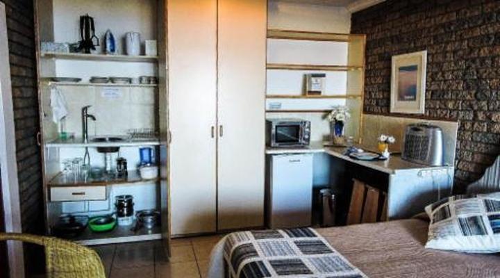 Amzee-bokmakierie Guest House