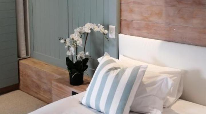 African Violet Guest Suites