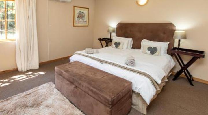 The Old Hatchery Mountain Retreat & Waterfall Restaurant & Pub