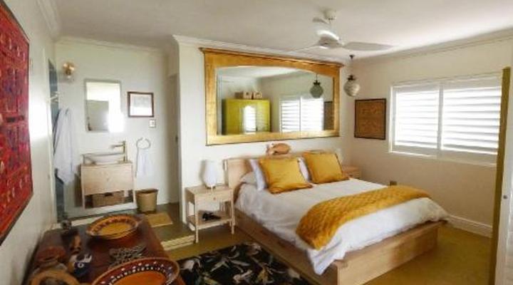 Dolphin Inn Guest House