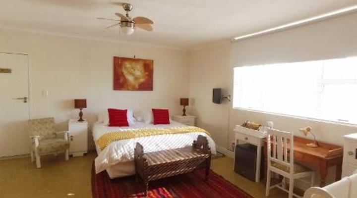 Dolphin Inn Guest House