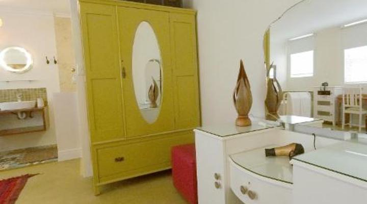 Dolphin Inn Guest House