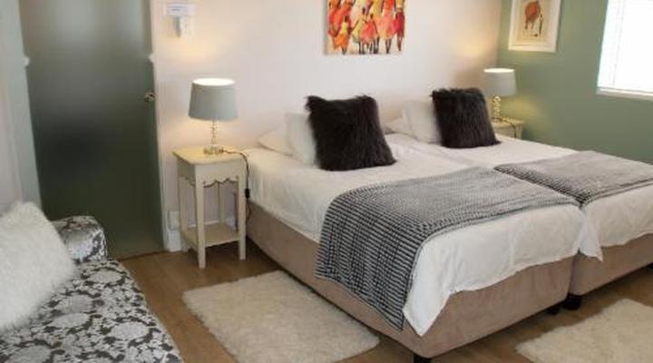 Dolphin Inn Guest House