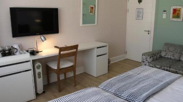 Dolphin Inn Guest House