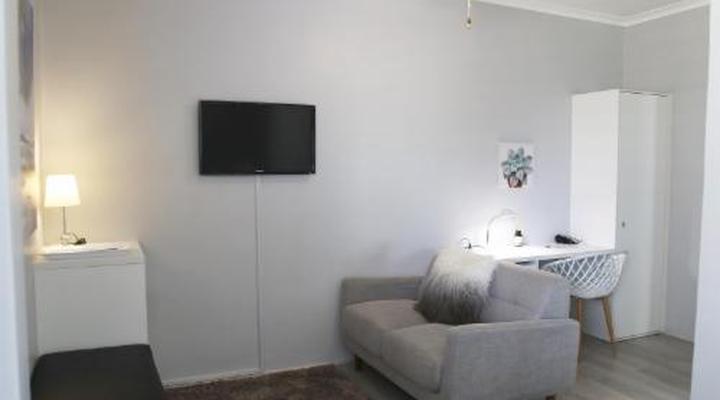 Dolphin Inn Guest House