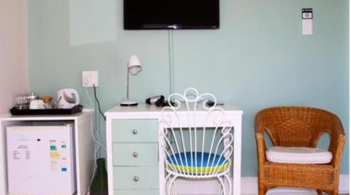 Dolphin Inn Guest House