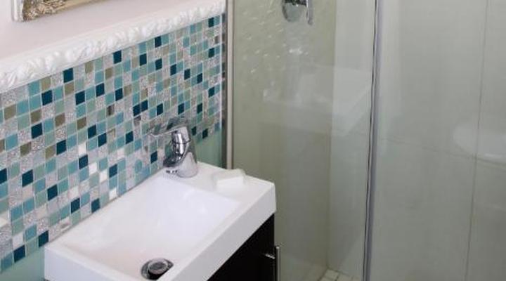 Dolphin Inn Guest House