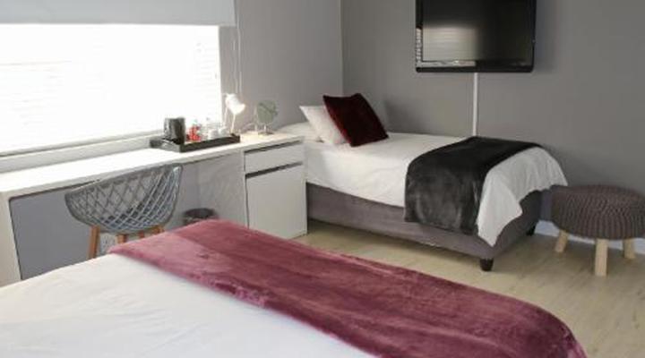 Dolphin Inn Guest House