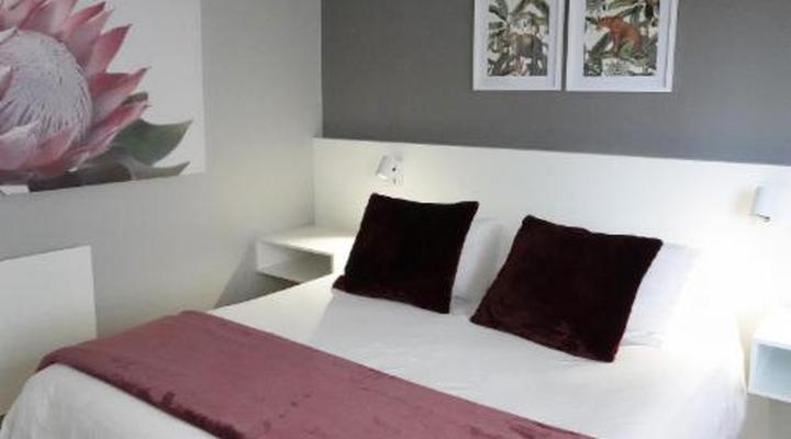 Dolphin Inn Guest House