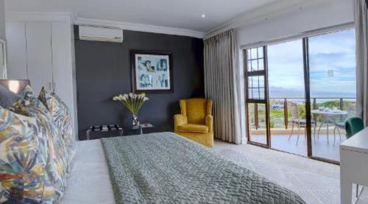 African Oceans Manor on the Beach