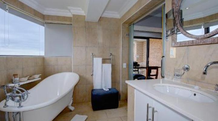 African Oceans Manor on the Beach