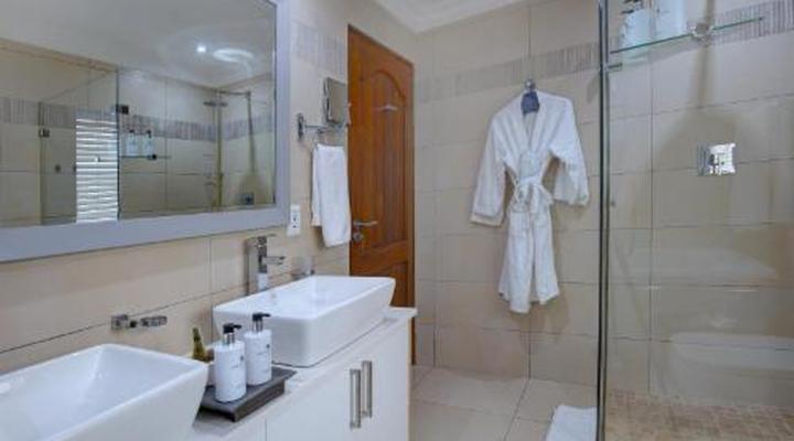 African Oceans Manor on the Beach