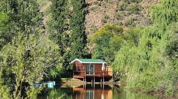 Old Mill Country Lodge, Working Ostrich Farm & Restaurant