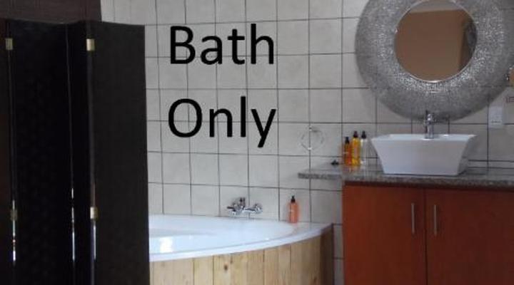 Old Mill Country Lodge, Working Ostrich Farm & Restaurant