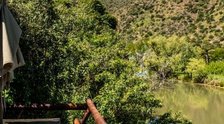 Old Mill Country Lodge, Working Ostrich Farm & Restaurant