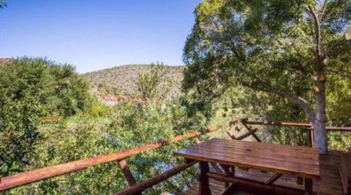 Old Mill Country Lodge, Working Ostrich Farm & Restaurant