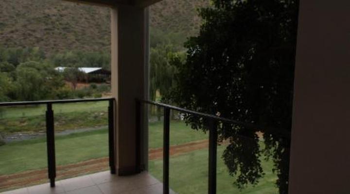 Old Mill Country Lodge, Working Ostrich Farm & Restaurant