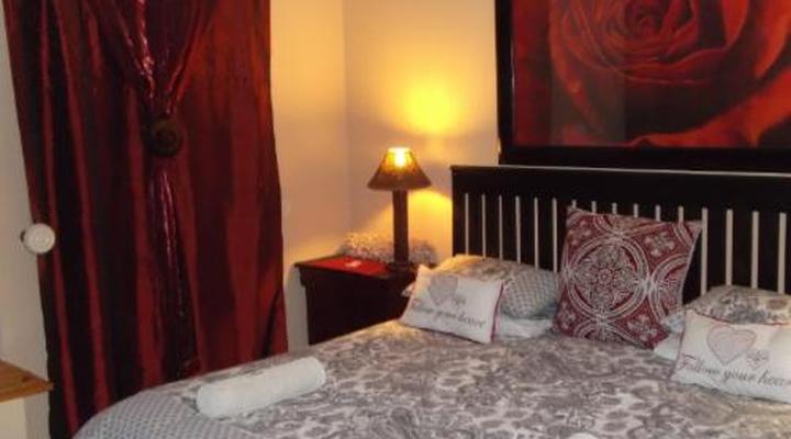 Old Mill Country Lodge, Working Ostrich Farm & Restaurant