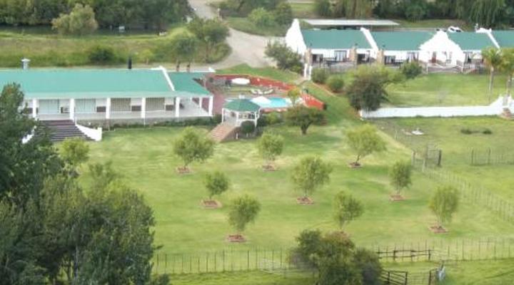 Old Mill Country Lodge, Working Ostrich Farm & Restaurant
