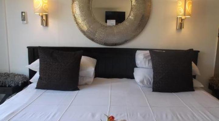 Old Mill Country Lodge, Working Ostrich Farm & Restaurant