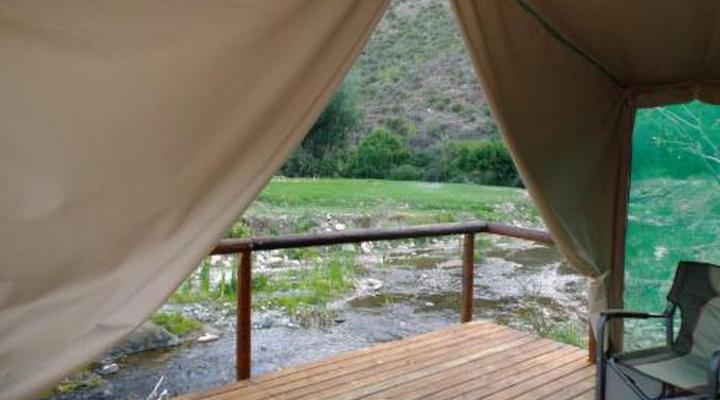 Old Mill Country Lodge, Working Ostrich Farm & Restaurant