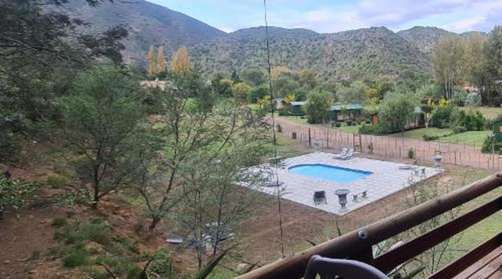 Old Mill Country Lodge, Working Ostrich Farm & Restaurant