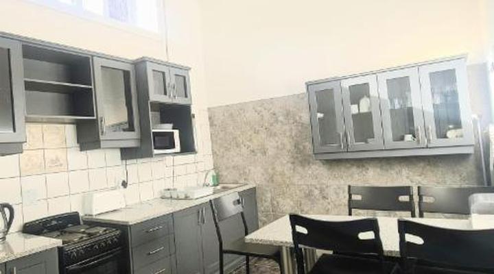 Old Mill Country Lodge, Working Ostrich Farm & Restaurant