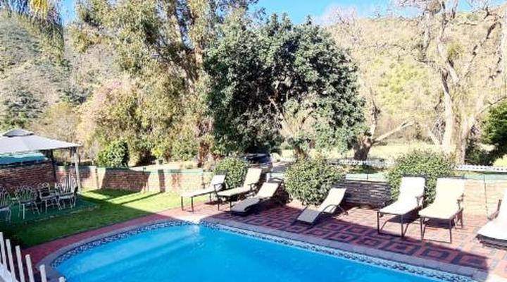 Old Mill Country Lodge, Working Ostrich Farm & Restaurant