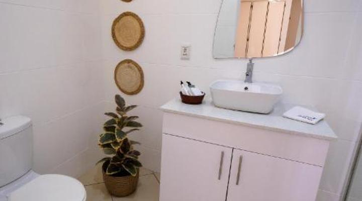 Whalesong Guest House