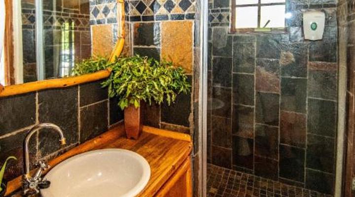 Thornhill Safari Lodge