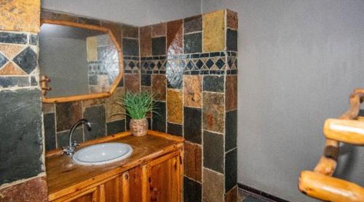 Thornhill Safari Lodge