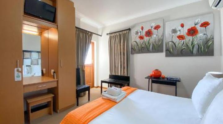 Bar-t-nique Guest House