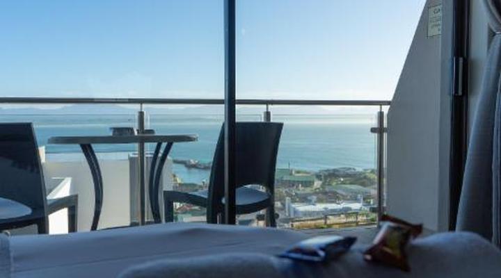 Bar-t-nique Guest House