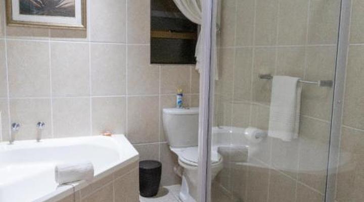 Bar-t-nique Guest House