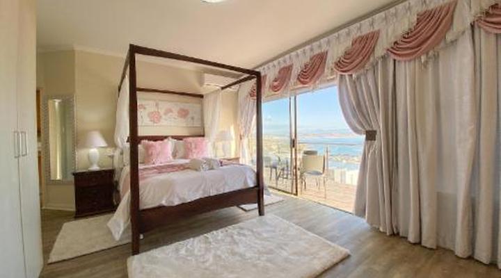 Bar-t-nique Guest House