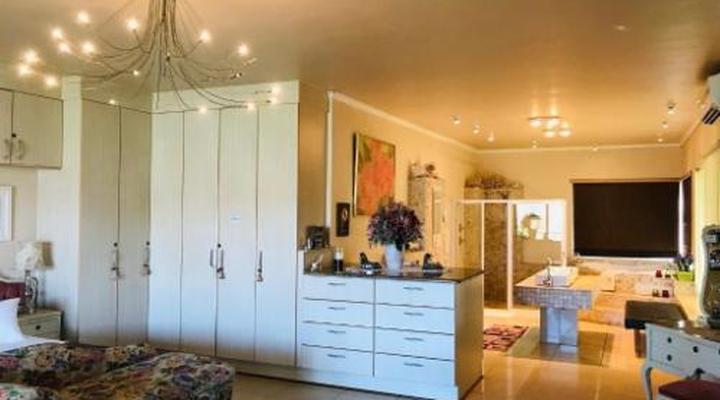 Candilabra Guesthouse