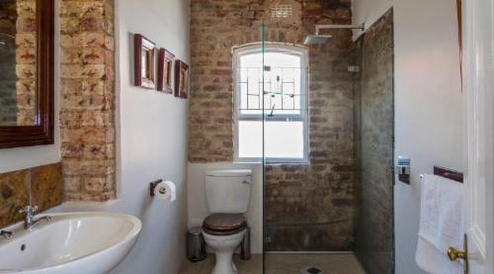 Barry Hall Apartments