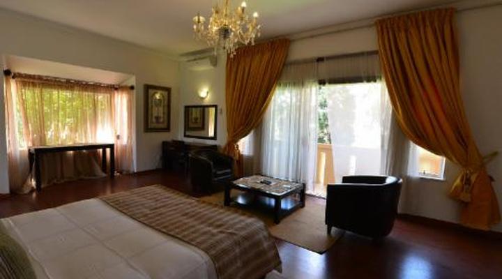 Attaché Guest Lodge & Spa