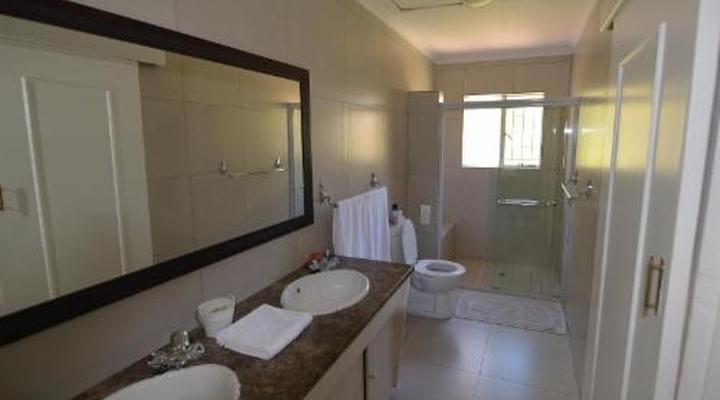 Attaché Guest Lodge & Spa