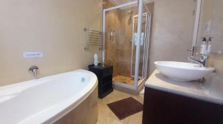 La Roche Guest House