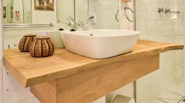 Seringa Lodge & Safaris