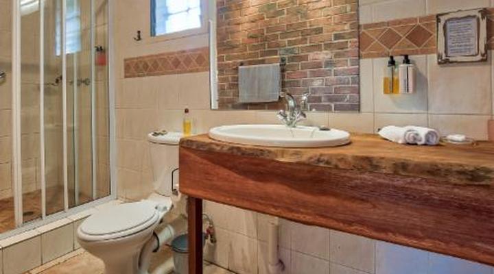 Seringa Lodge & Safaris