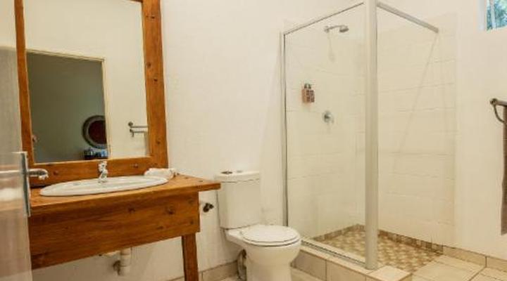 Seringa Lodge & Safaris