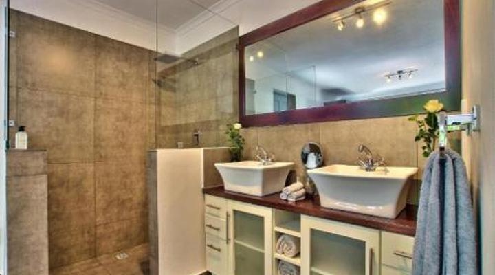 Dreamhouse Guest House