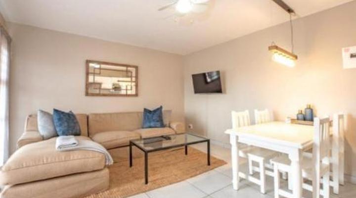 Kelly's Beachfront Apartments