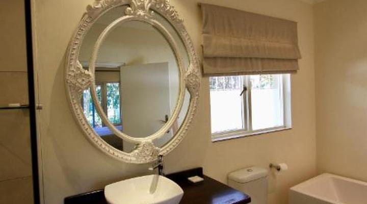 Melrose Place Boutique Hotel