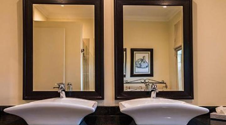 Melrose Place Boutique Hotel