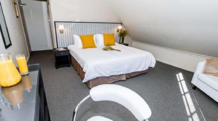 Le Petit Chateau Guest House